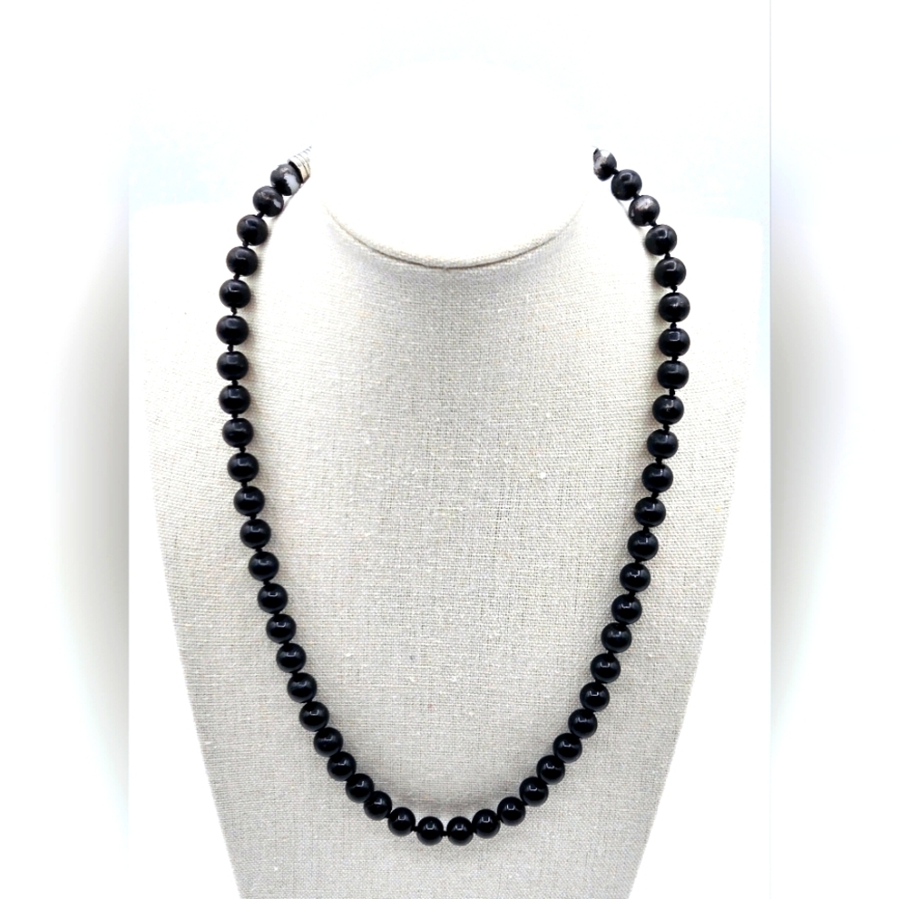 KISSAKA Vintage Black Beaded Necklace